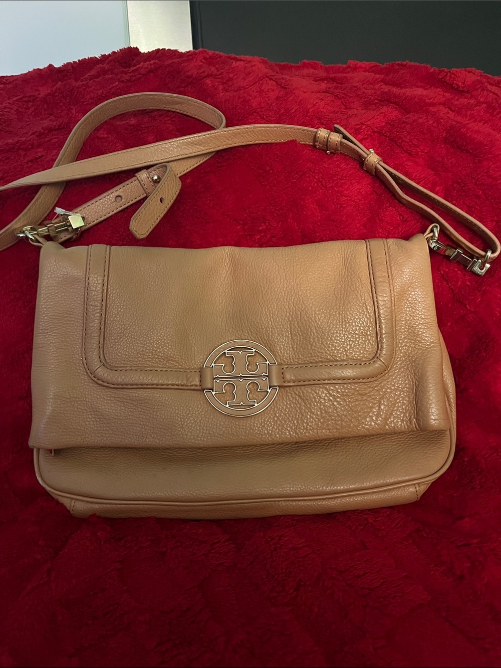 Tory Burch Camel/Tan Pebbled Leather Crossbody with Logo Turnlock